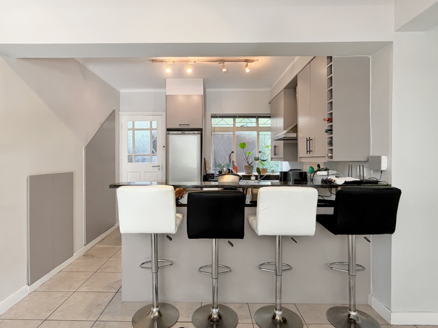 3 Bedroom Property for Sale in Gardens Western Cape